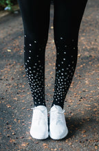 Load image into Gallery viewer, Zohara &quot;Rise And Shine&quot; Silver Print Tights
