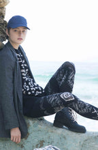 Load image into Gallery viewer, Zohara &quot;The Long And Winding Road&quot; Black Print Tights
